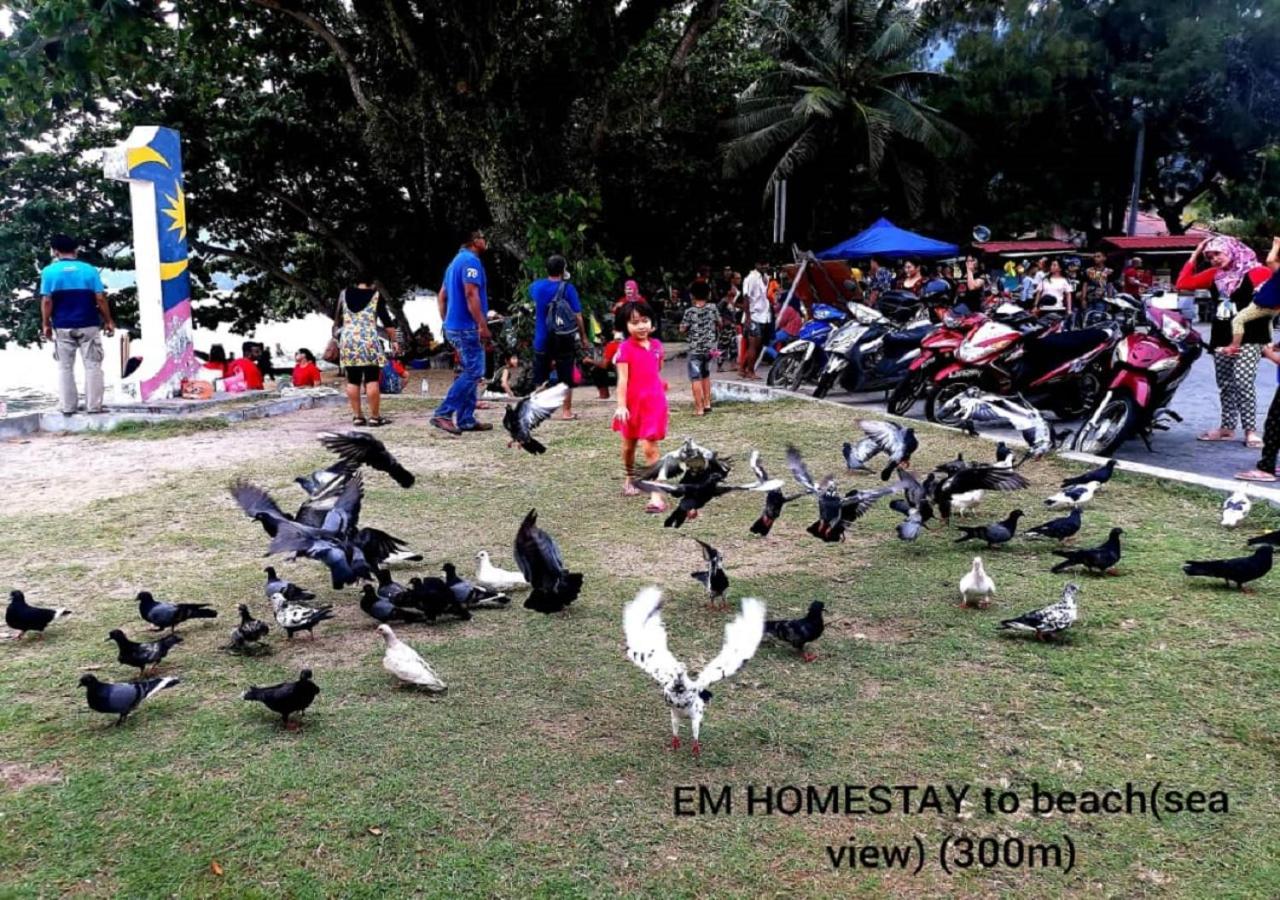 Em Homestay Pekan Pangkor Екстер'єр фото
