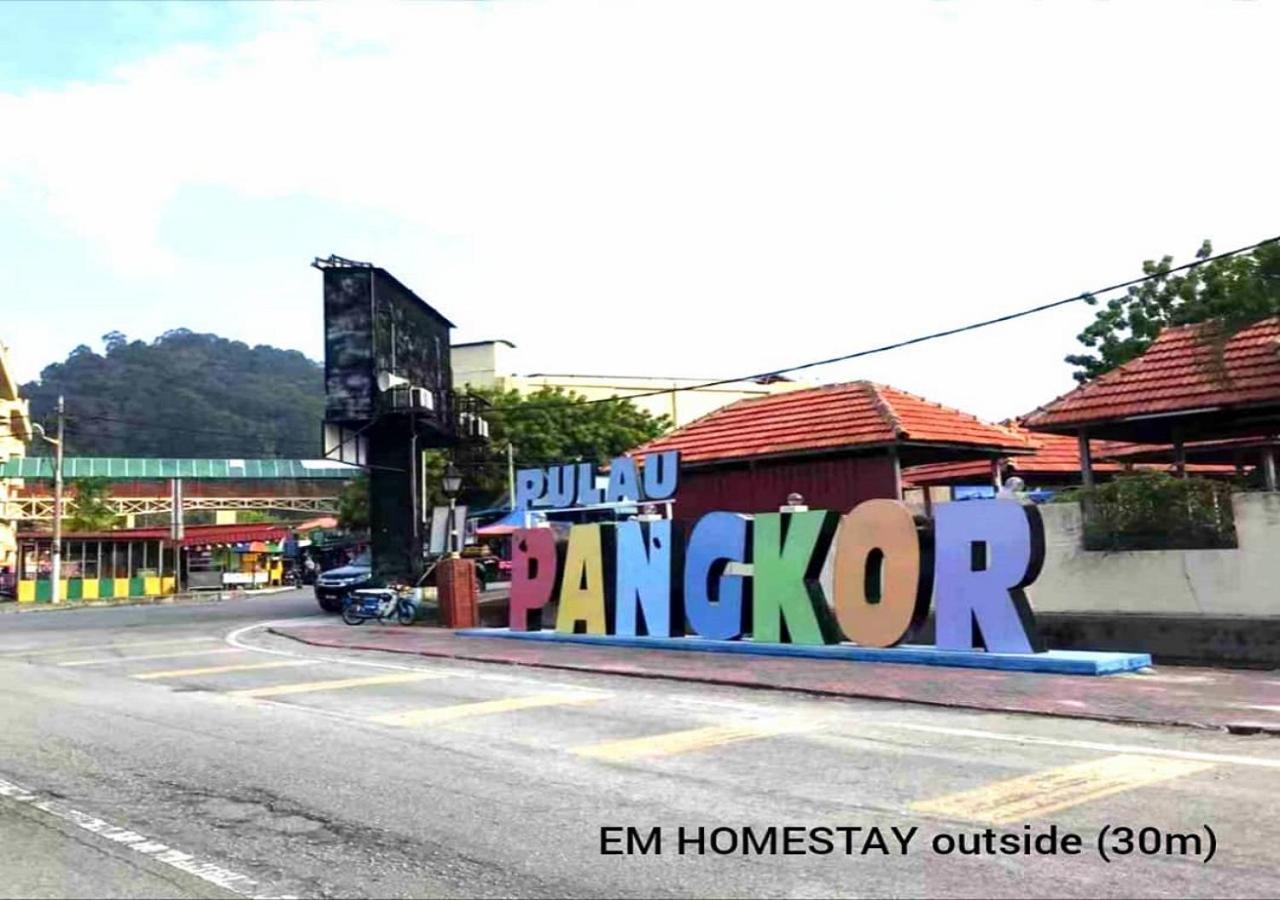 Em Homestay Pekan Pangkor Екстер'єр фото